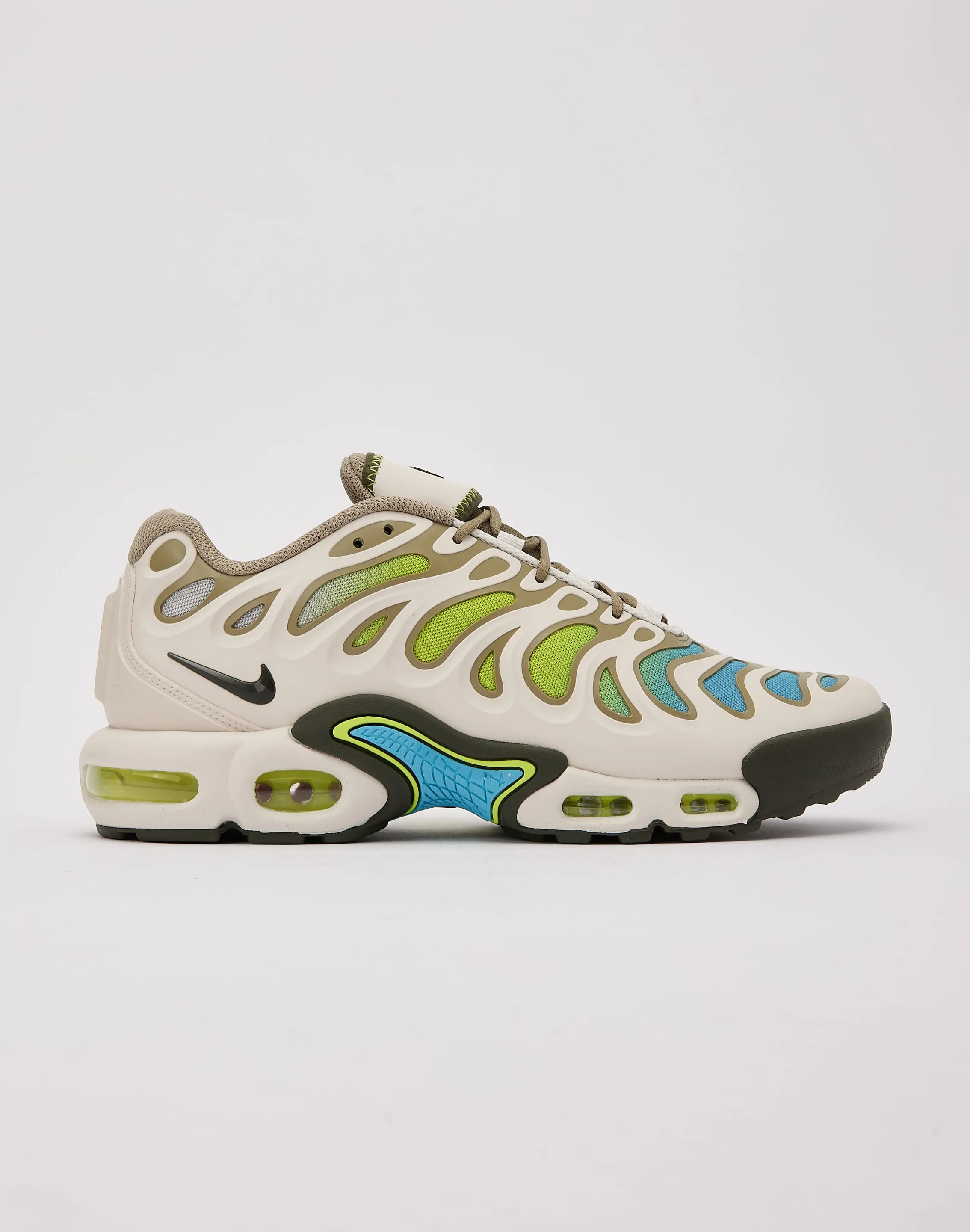 Nike Air Max Plus Drift Nike casual sneakers with modern design