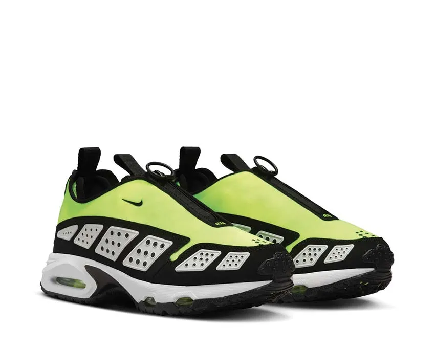Nike Air Max SNDR W Nike retro-inspired sneakers