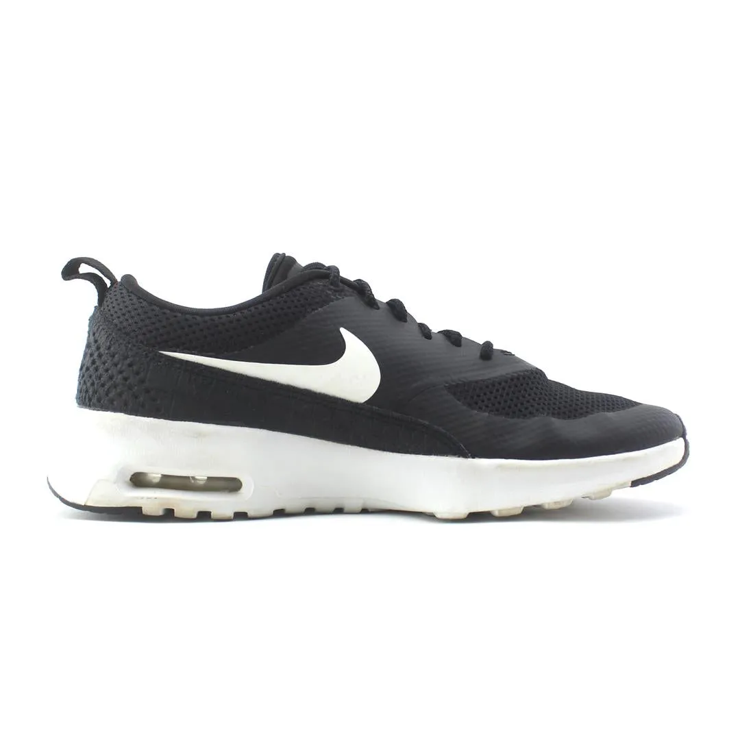 NIKE AIR MAX THEA Nike running shoe close-ups