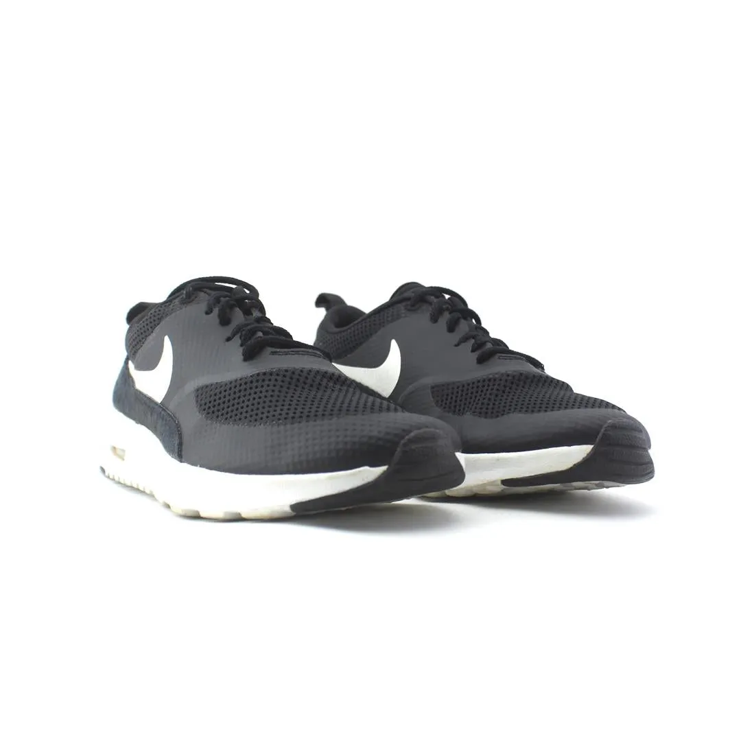 NIKE AIR MAX THEA Nike running shoe close-ups