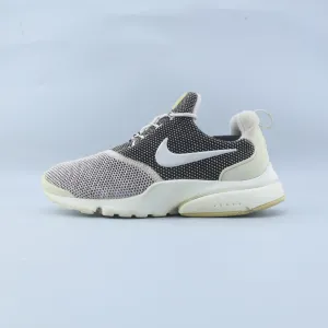 NIKE AIR PRESTO FLY Nike sleek running shoe styles