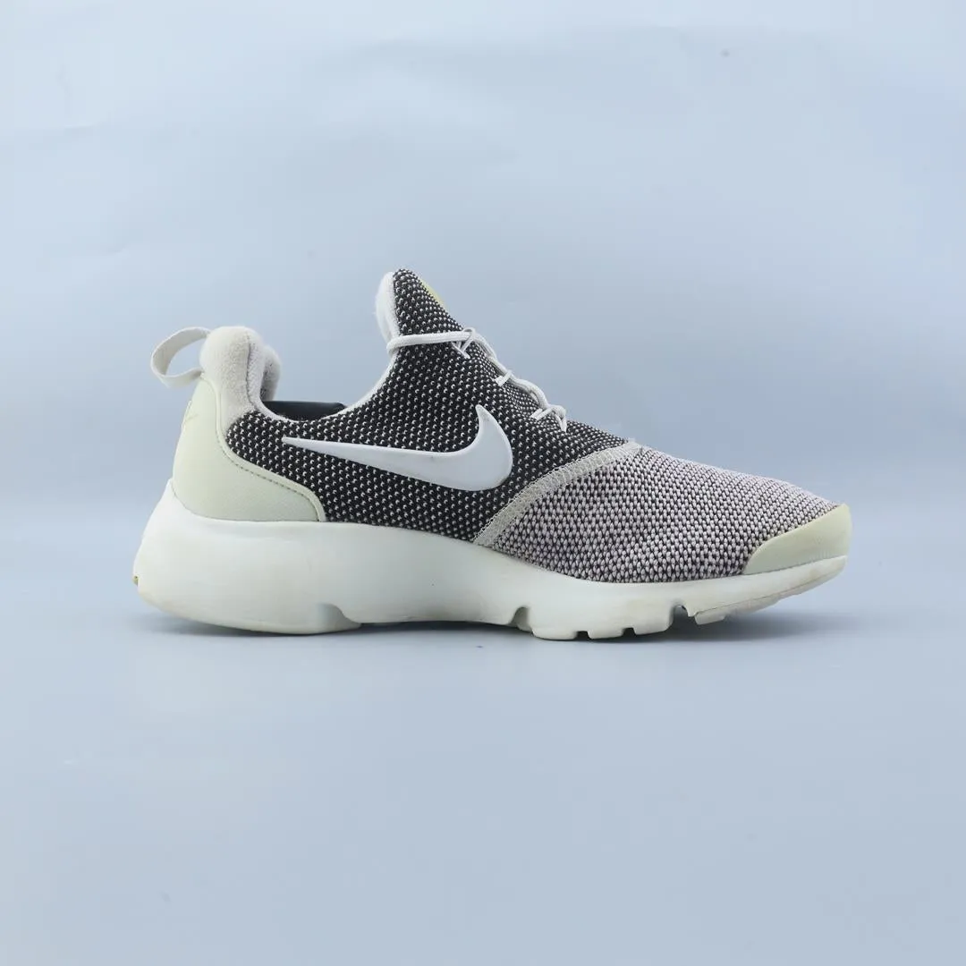NIKE AIR PRESTO FLY Nike athletic footwear visuals