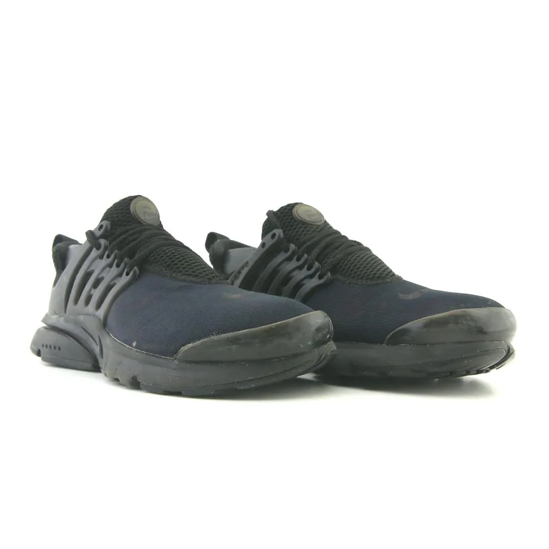 NIKE  AIR PRESTO sleek Nike sneaker angles