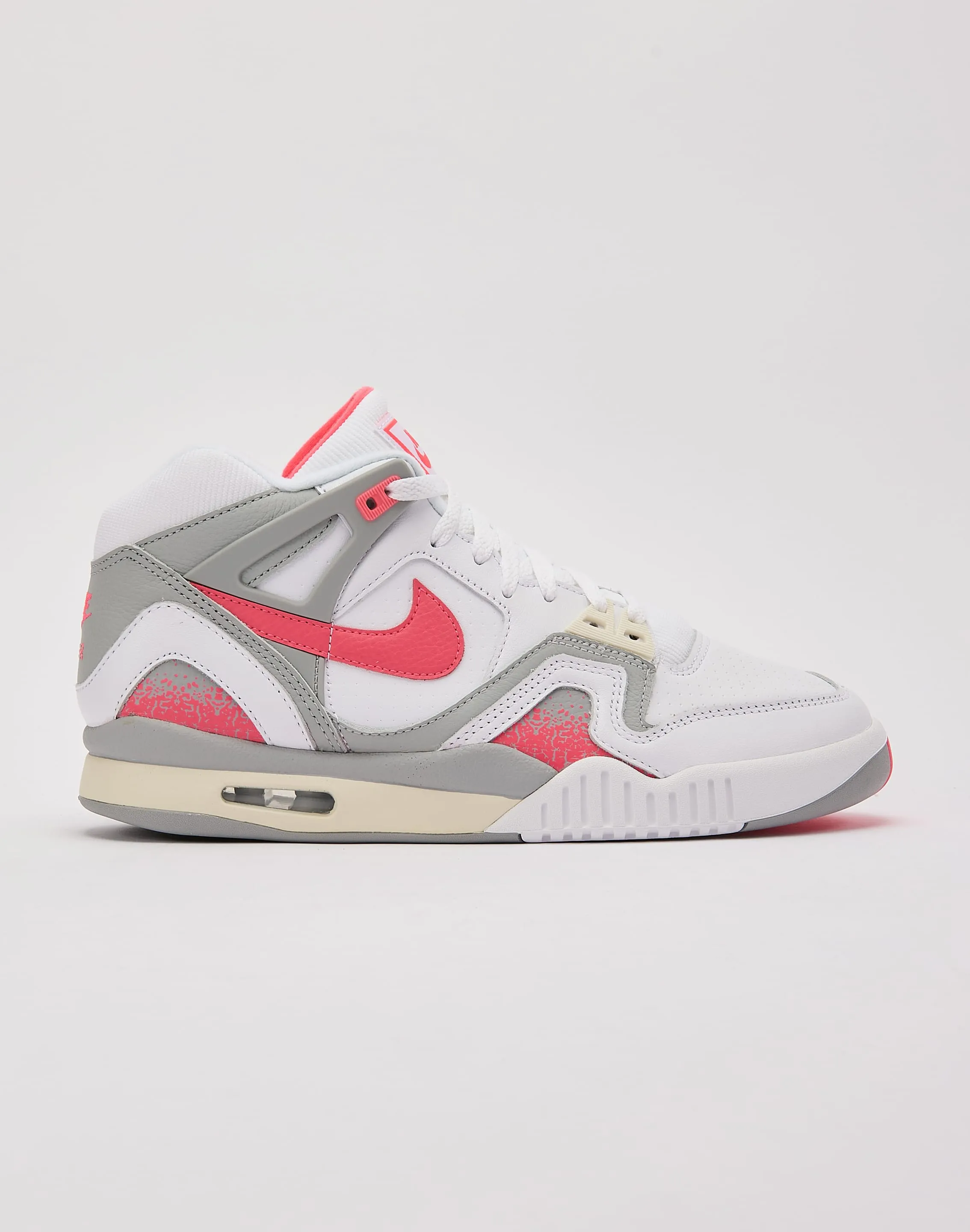 Nike Air Tech Challenge 2 Nike casual sneakers with modern design