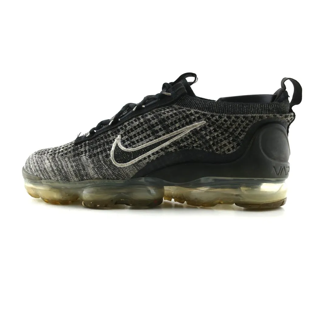 NIKE AIR VAPORMAX FLYKNIT 2021 Nike modern athletic shoe designs