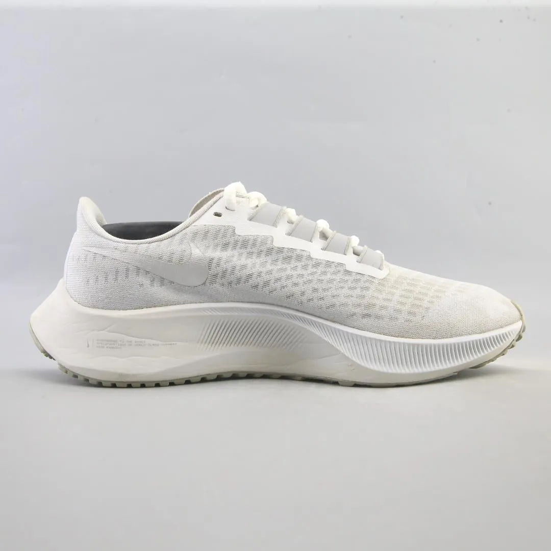 NIKE  AIR ZOOM PEGASUS 37 modern Nike footwear styles