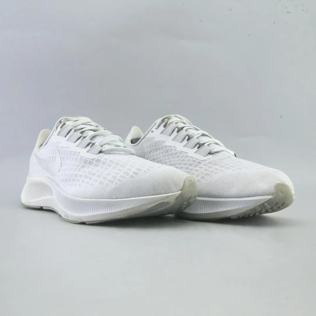 NIKE AIR ZOOM PEGASUS 37 sleek Nike sneaker angles