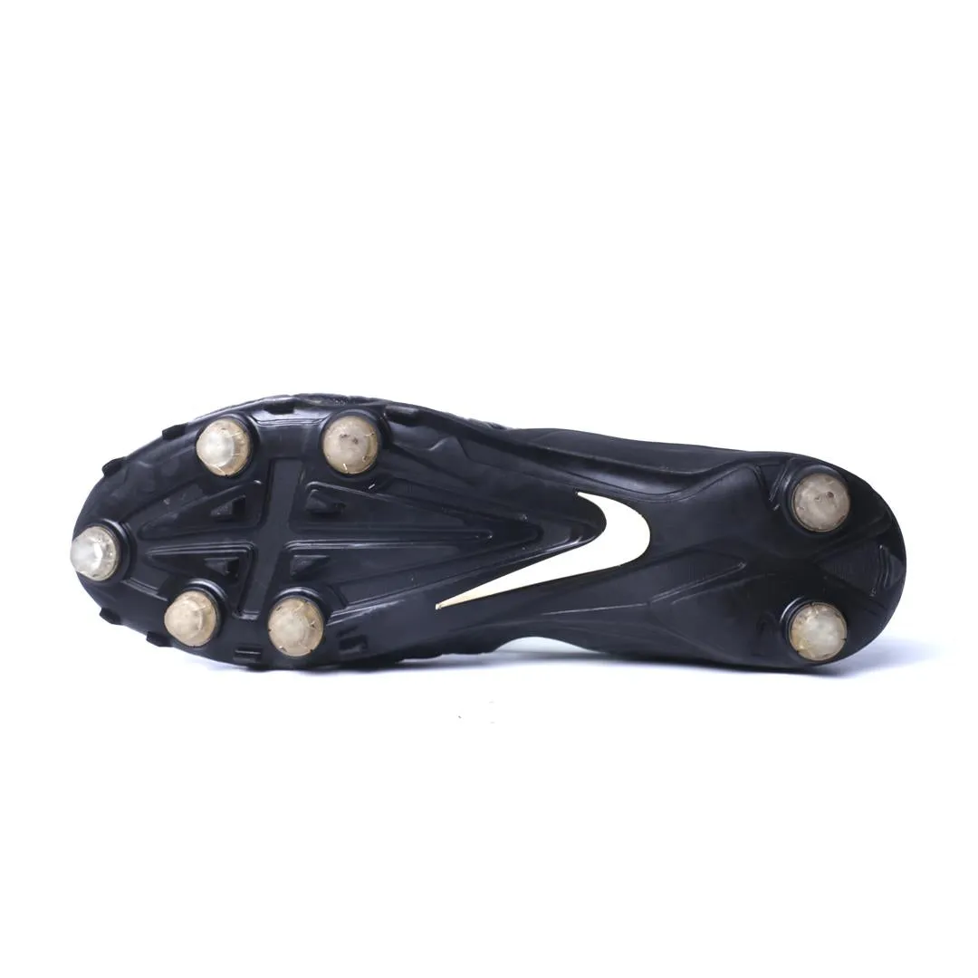 NIKE ALPHA MENACE Nike casual shoe imagery