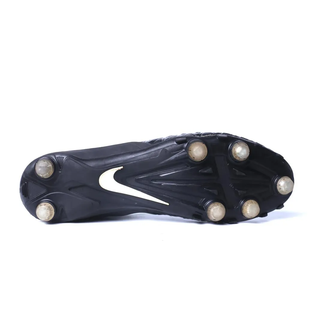 NIKE ALPHA MENACE Nike casual shoe imagery