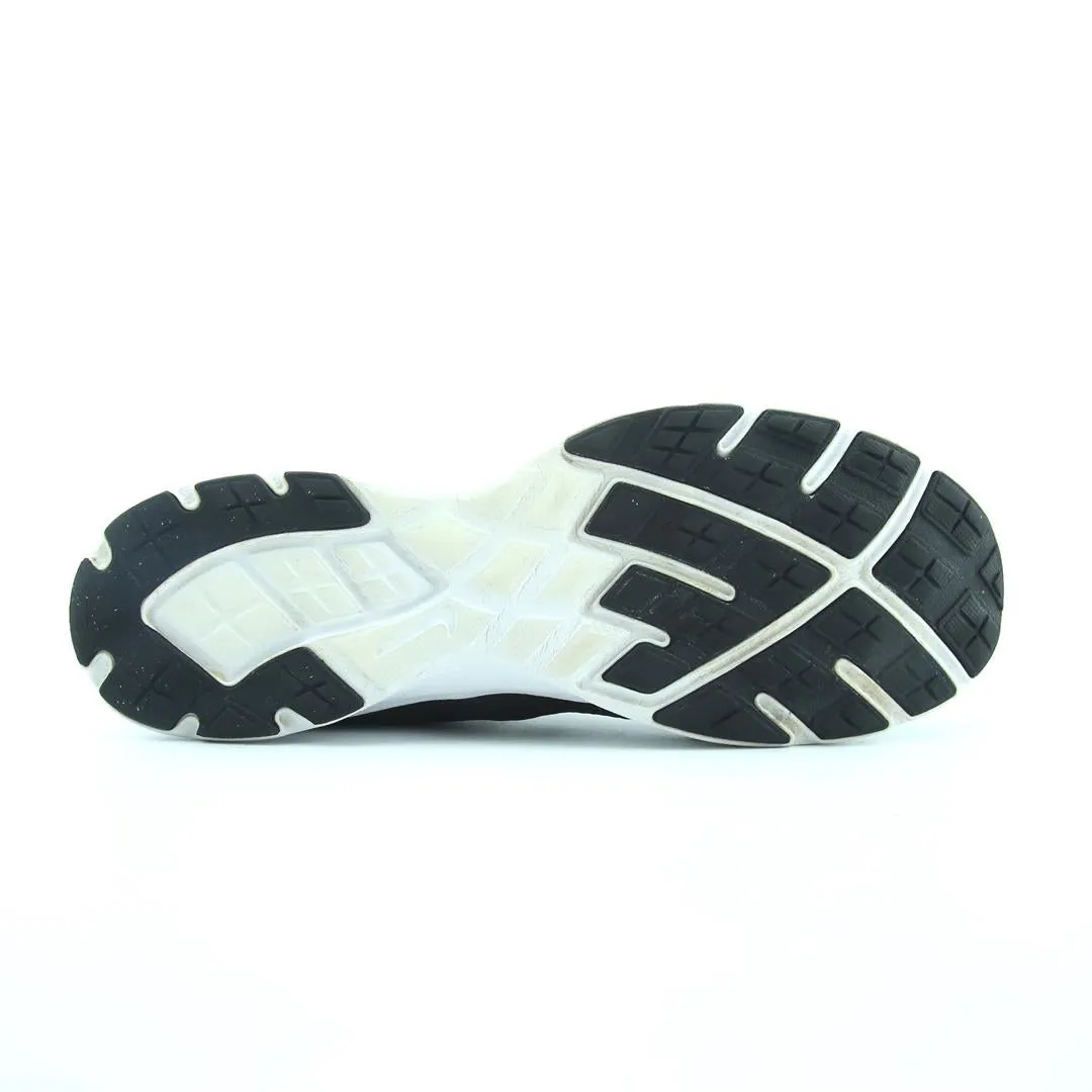 NIKE COREMOTION TR 3 Nike sneaker detail shots