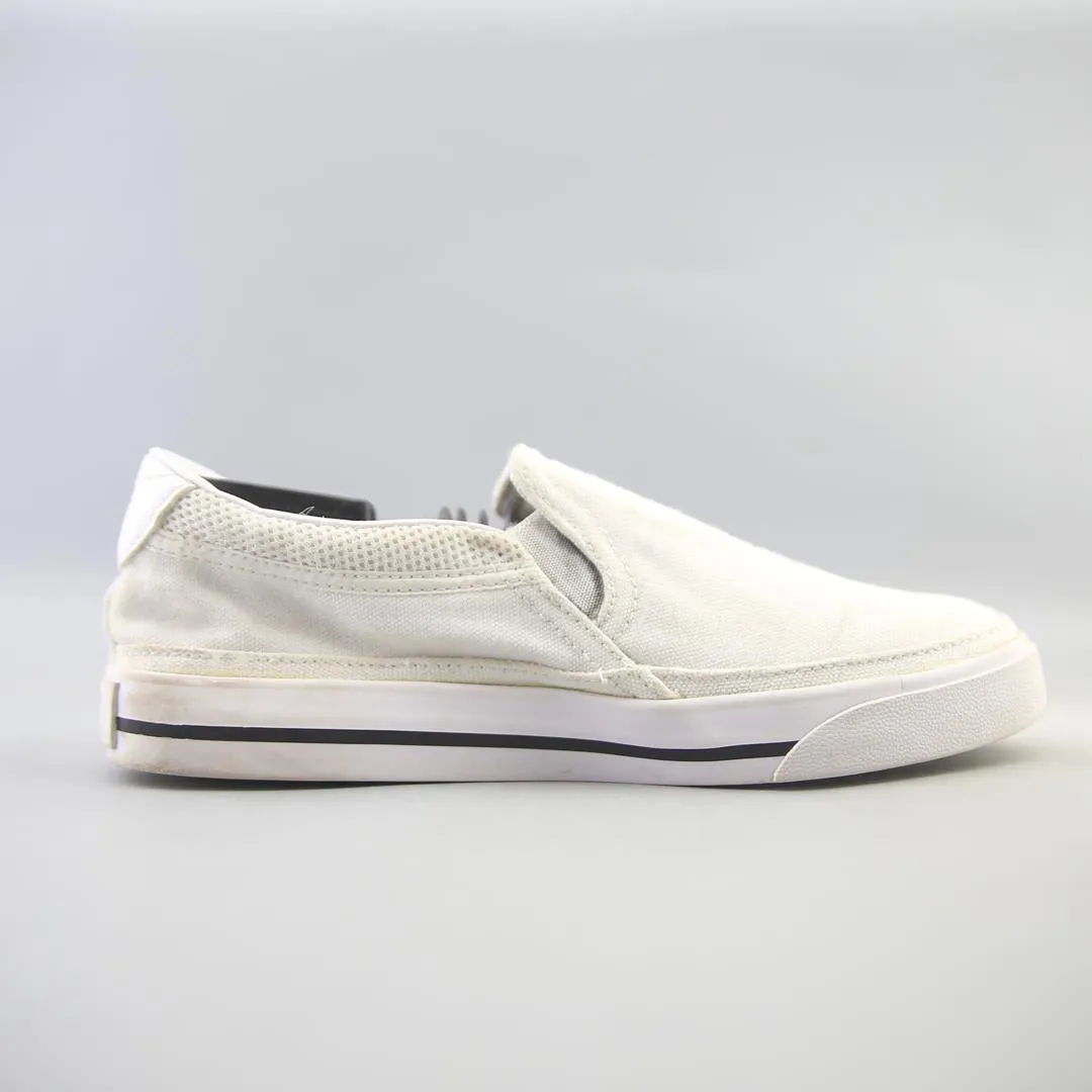 NIKE COURT LEGACY vibrant Nike shoe colors