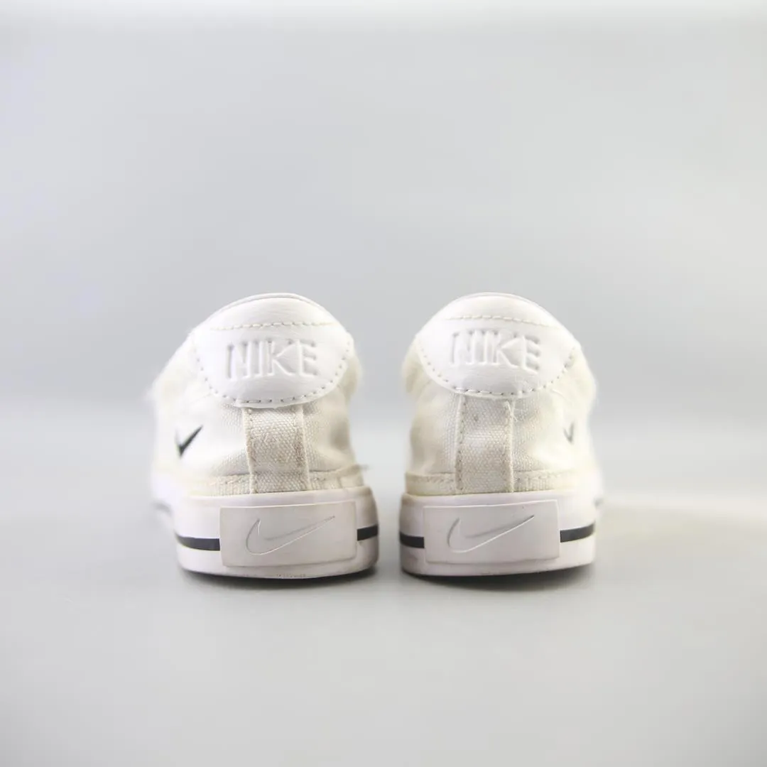 NIKE COURT LEGACY vibrant Nike shoe colors