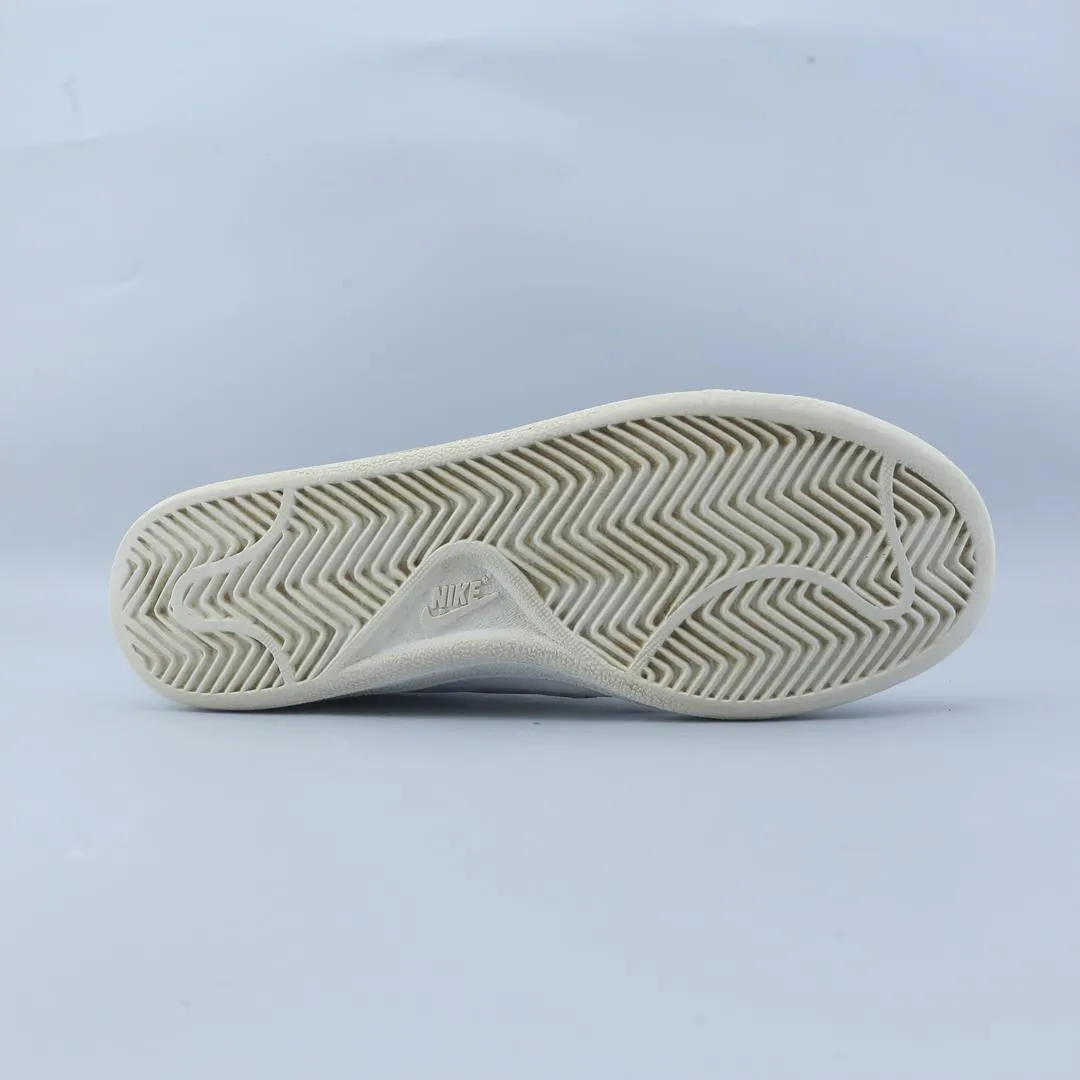 NIKE COURT ROYALE Nike athletic footwear visuals