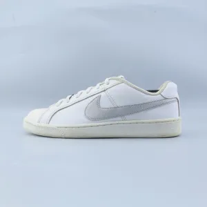 NIKE COURT ROYALE Nike sleek running shoe styles