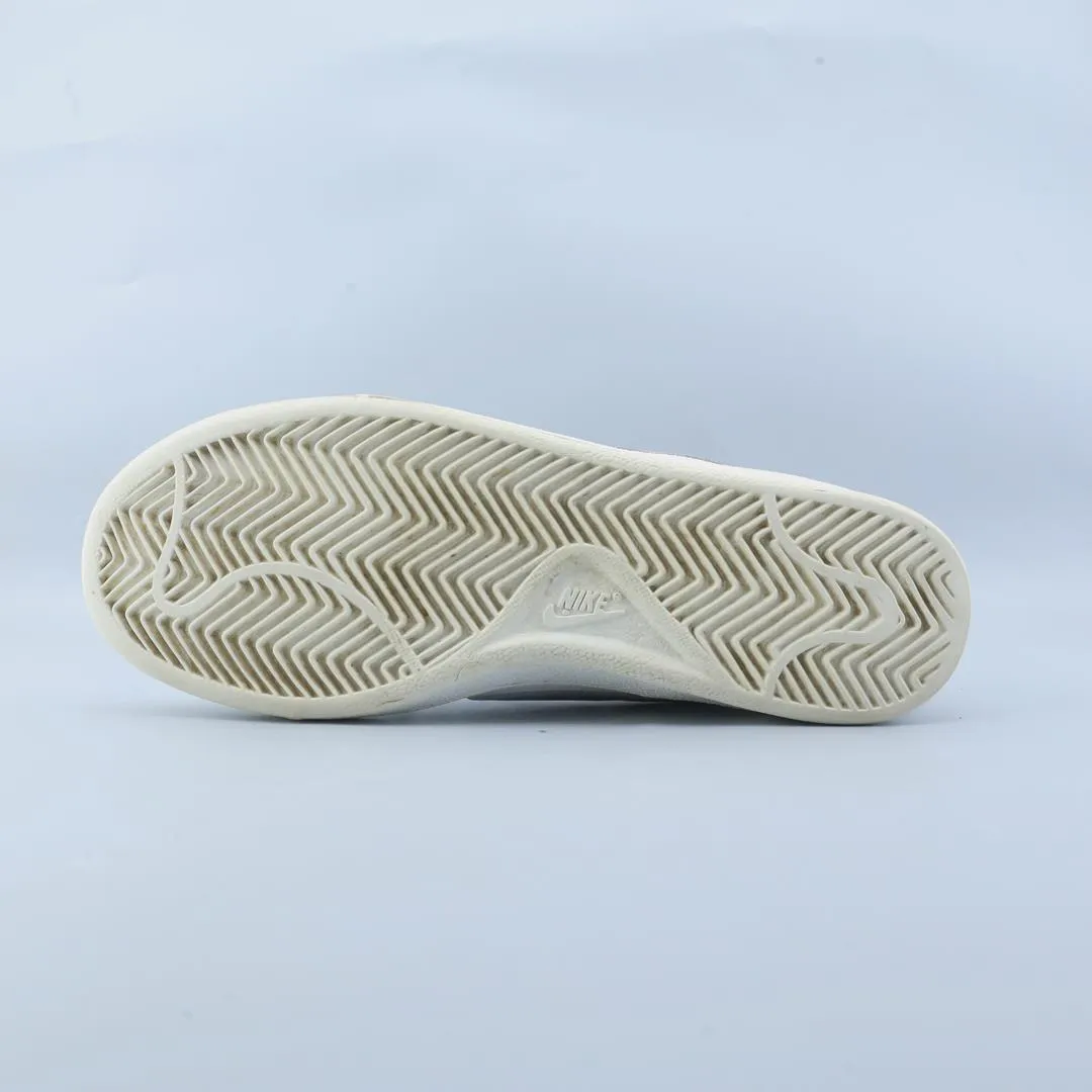 NIKE COURT ROYALE Nike athletic footwear visuals
