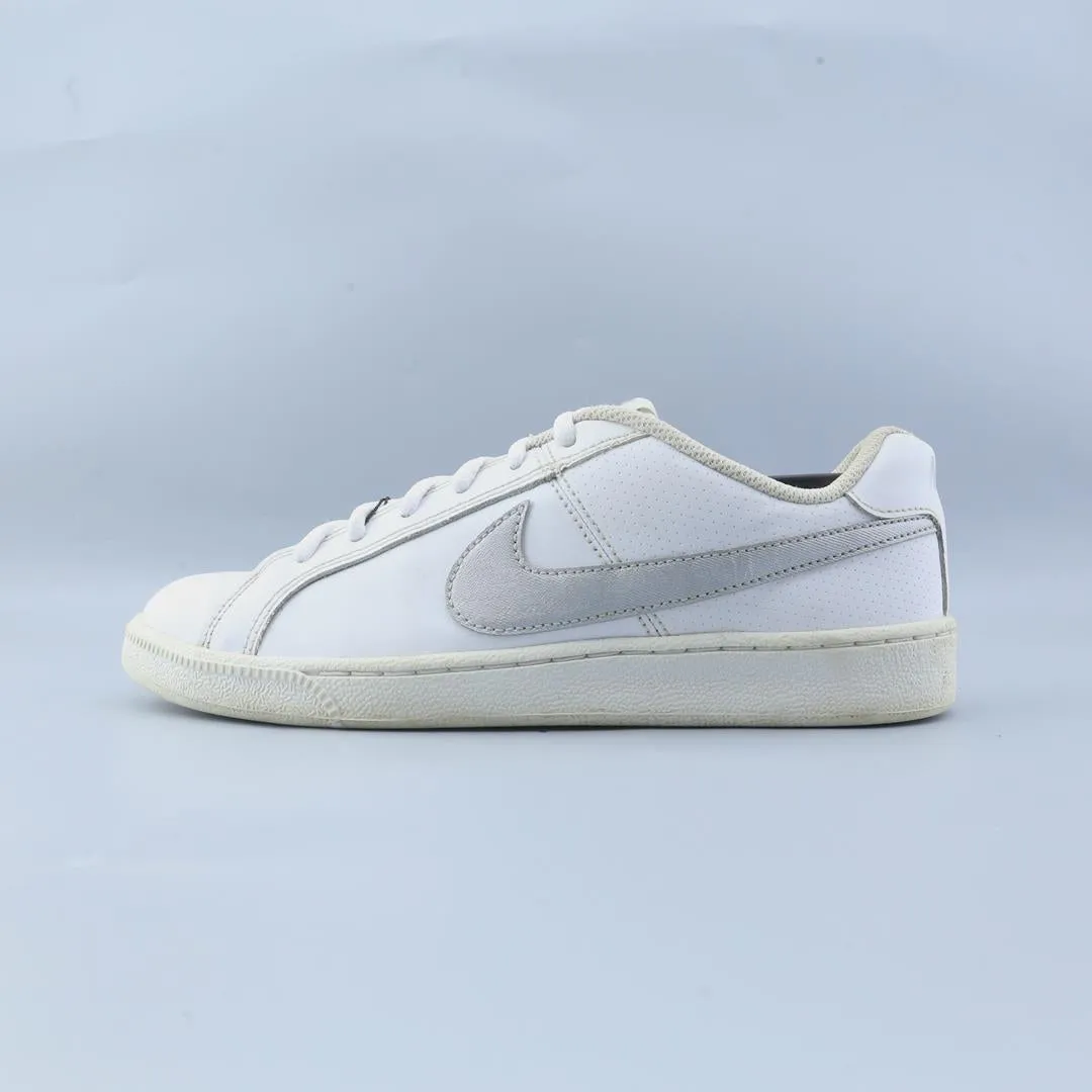 NIKE COURT ROYALE Nike sleek running shoe styles