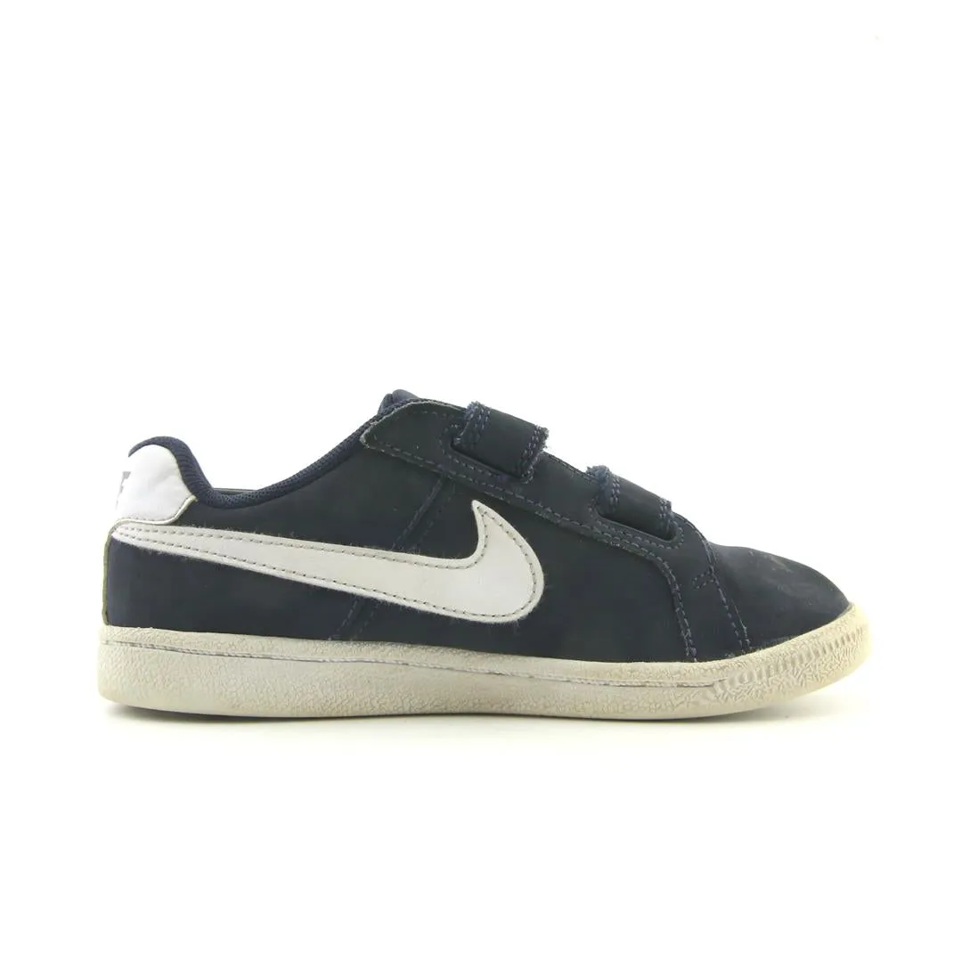 NIKE COURT ROYALE sleek Nike sneaker angles