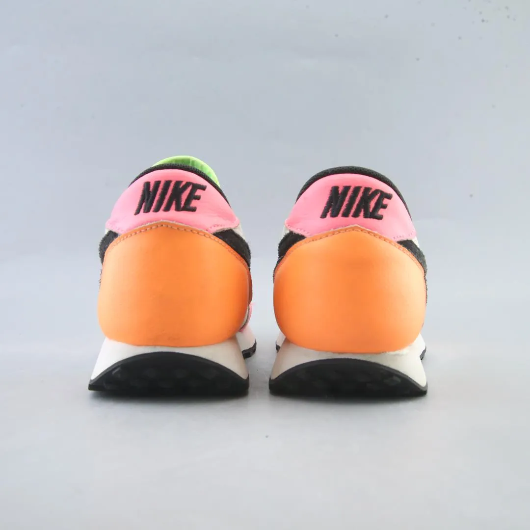 NIKE DAYBREAK SUMMIT classic Nike shoe photos
