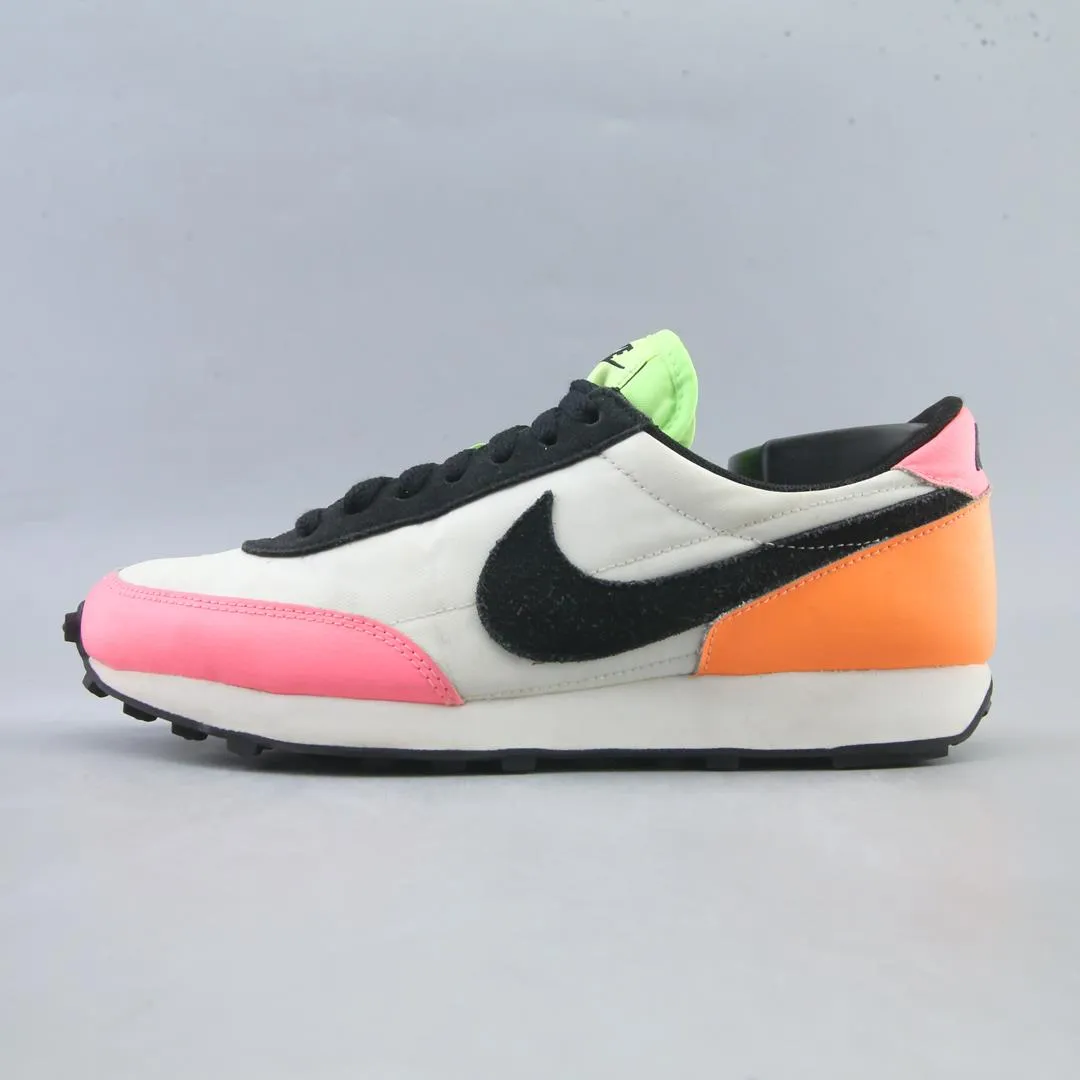 NIKE DAYBREAK SUMMIT Nike modern athletic shoe designs
