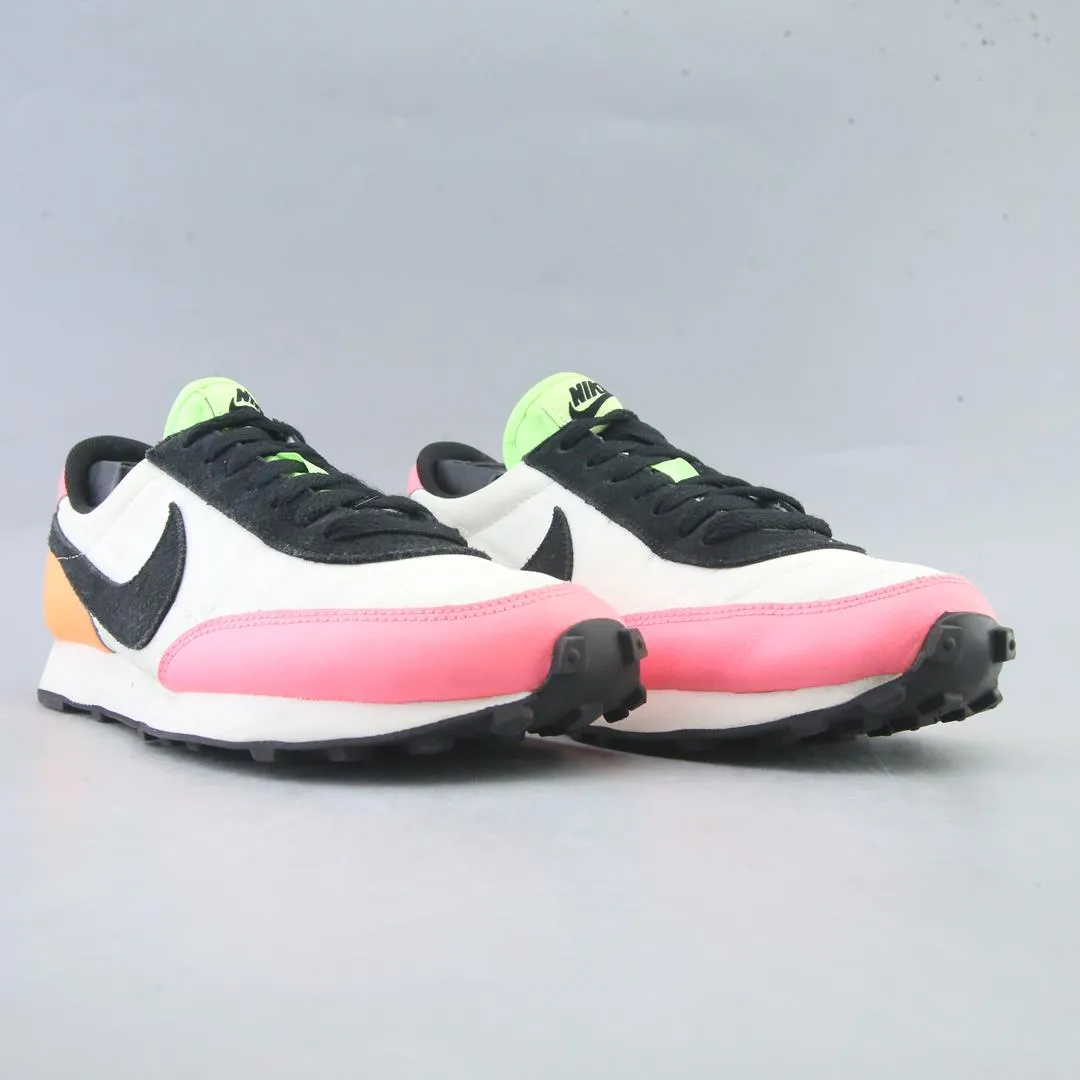 NIKE DAYBREAK SUMMIT classic Nike shoe photos