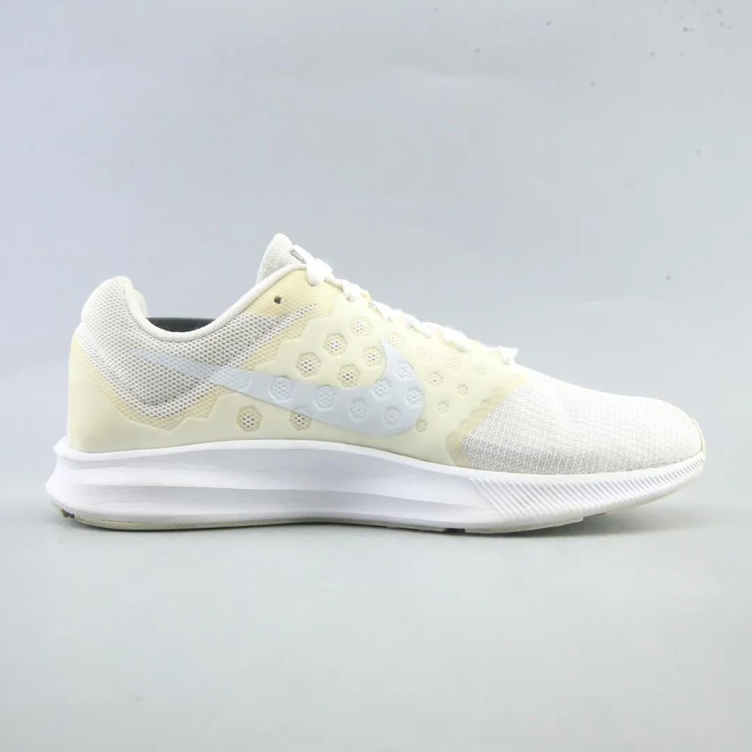 NIKE DOWNSHIFTER 7 classic Nike shoe photos