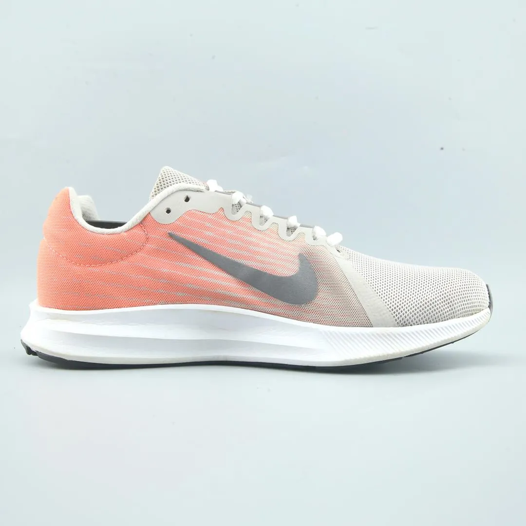 NIKE DOWNSHIFTER 8 Nike sneaker detail shots