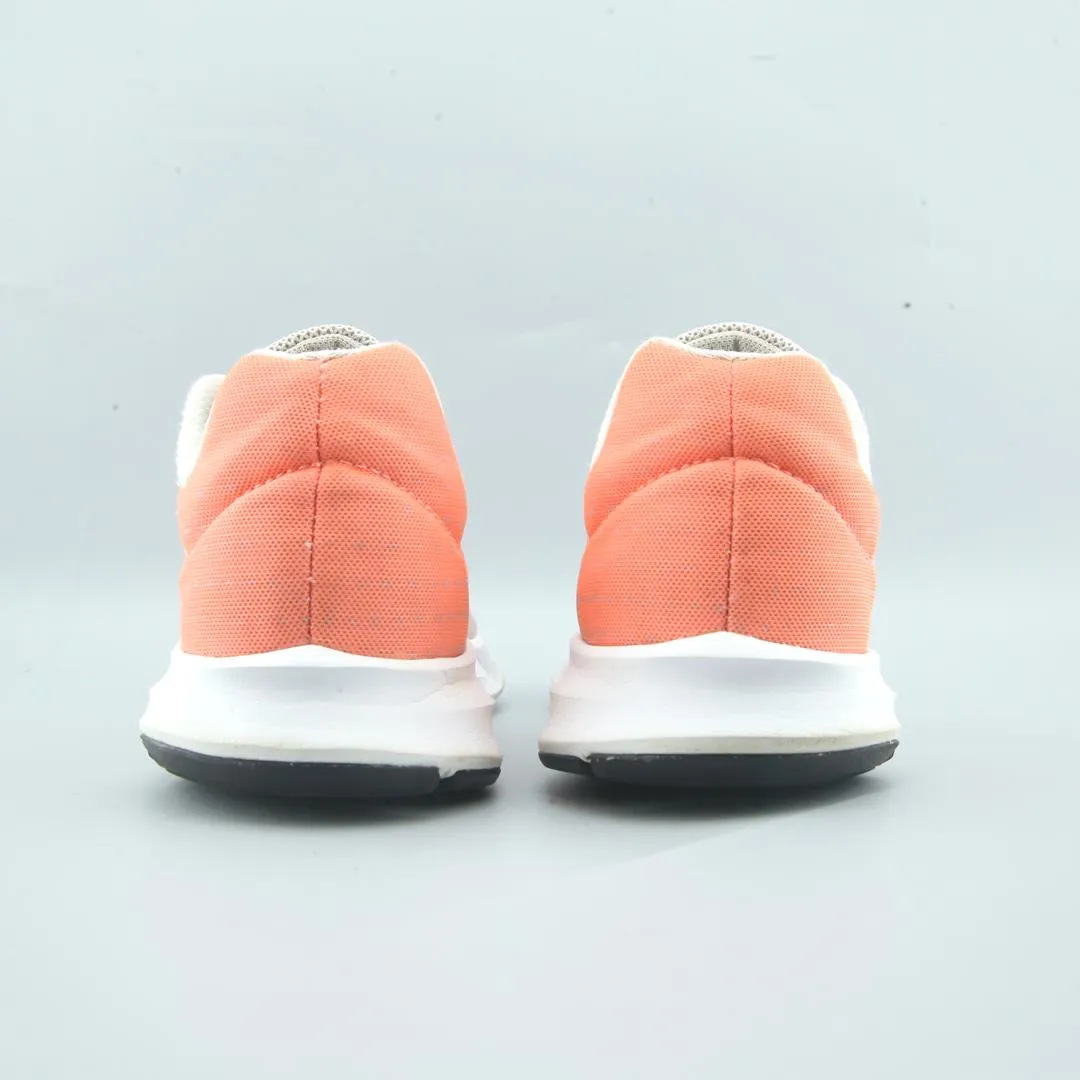 NIKE DOWNSHIFTER 8 Nike sneaker detail shots
