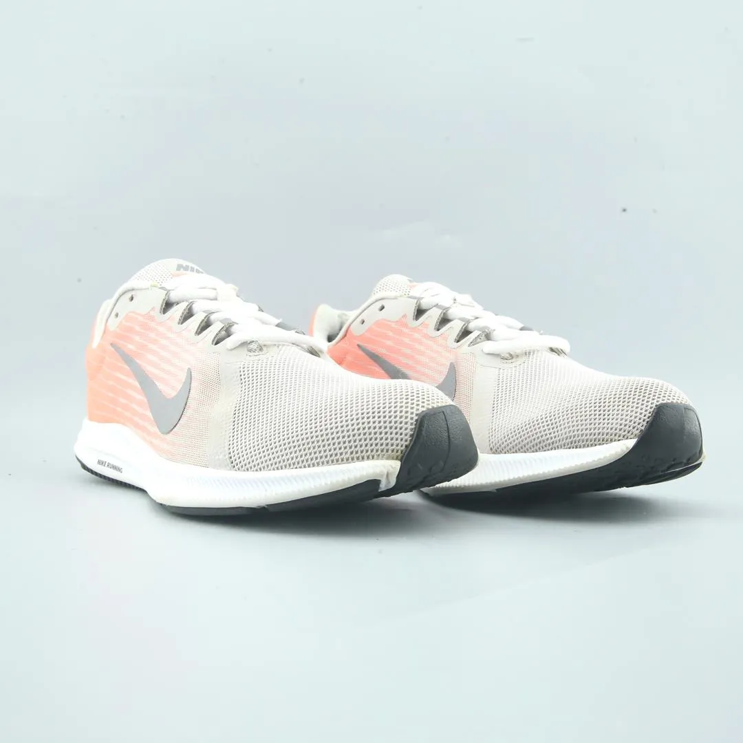 NIKE DOWNSHIFTER 8 Nike sneaker detail shots