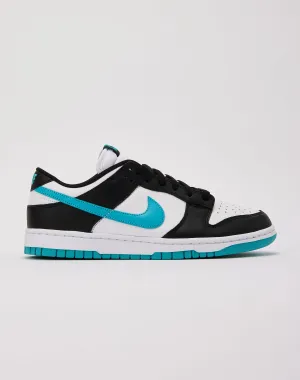 Nike Dunk Low Nike casual sneakers with modern design