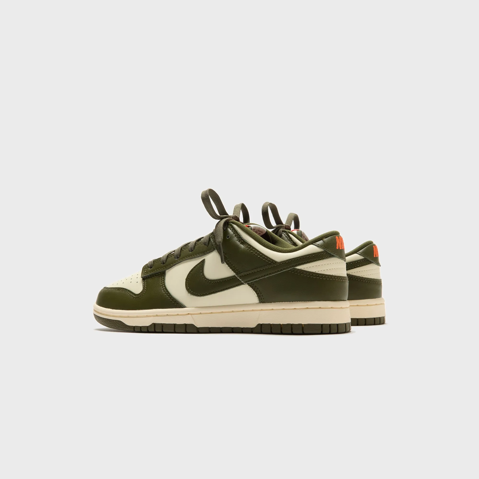 Nike Dunk Low Retro - Coconut Milk / Rough Green / Electro Orange Nike performance sneakers