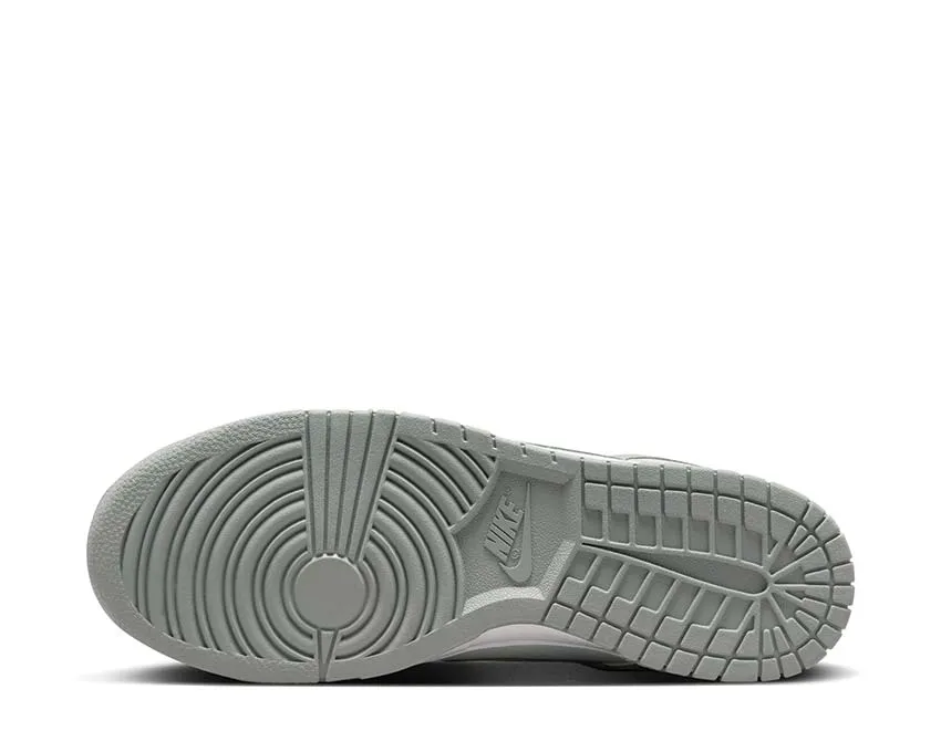 Nike Dunk Low Retro Nike retro-inspired sneakers