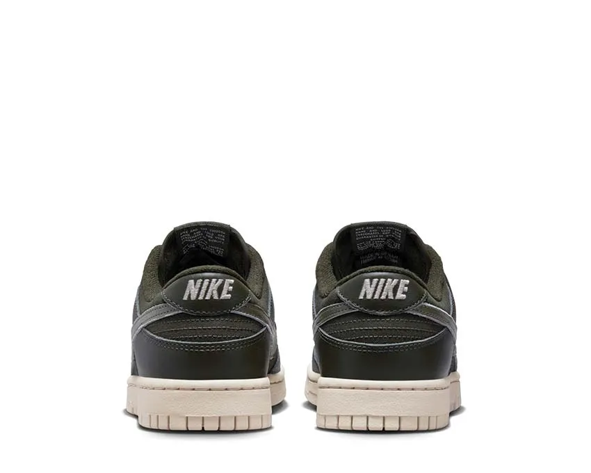 Nike Dunk Low Retro PRM Nike retro-inspired sneakers