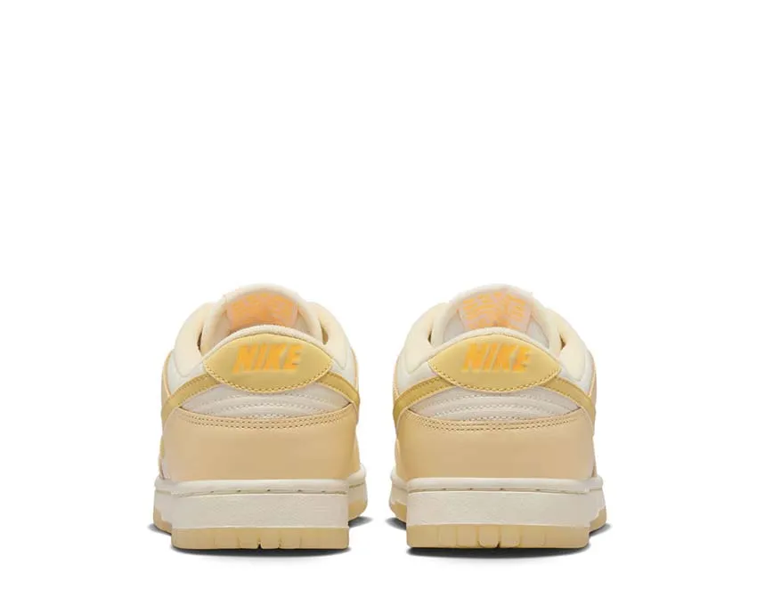 Nike Dunk Low W "Team Gold" Nike retro-inspired sneakers