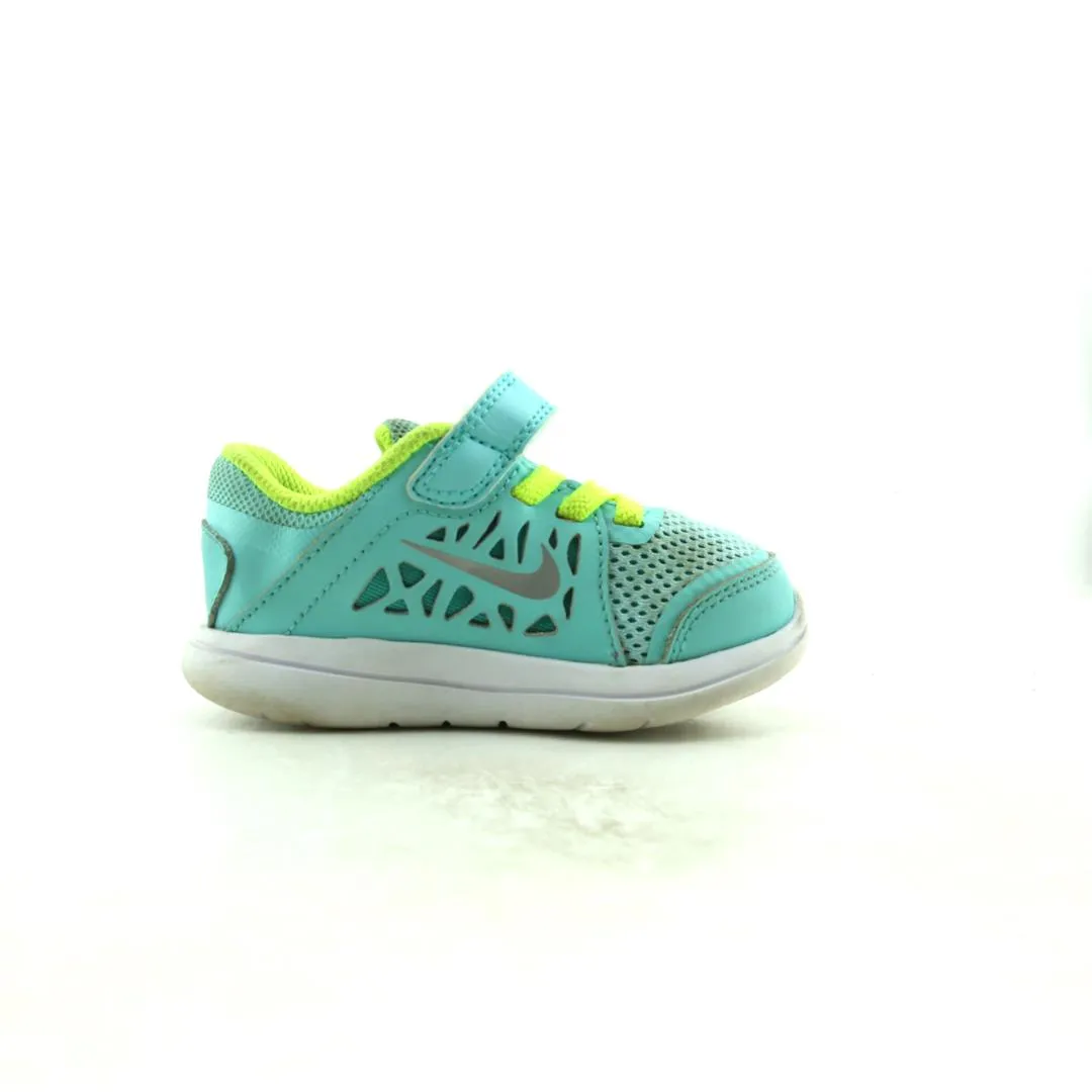 NIKE FLEX 2016 RN Nike athletic footwear visuals