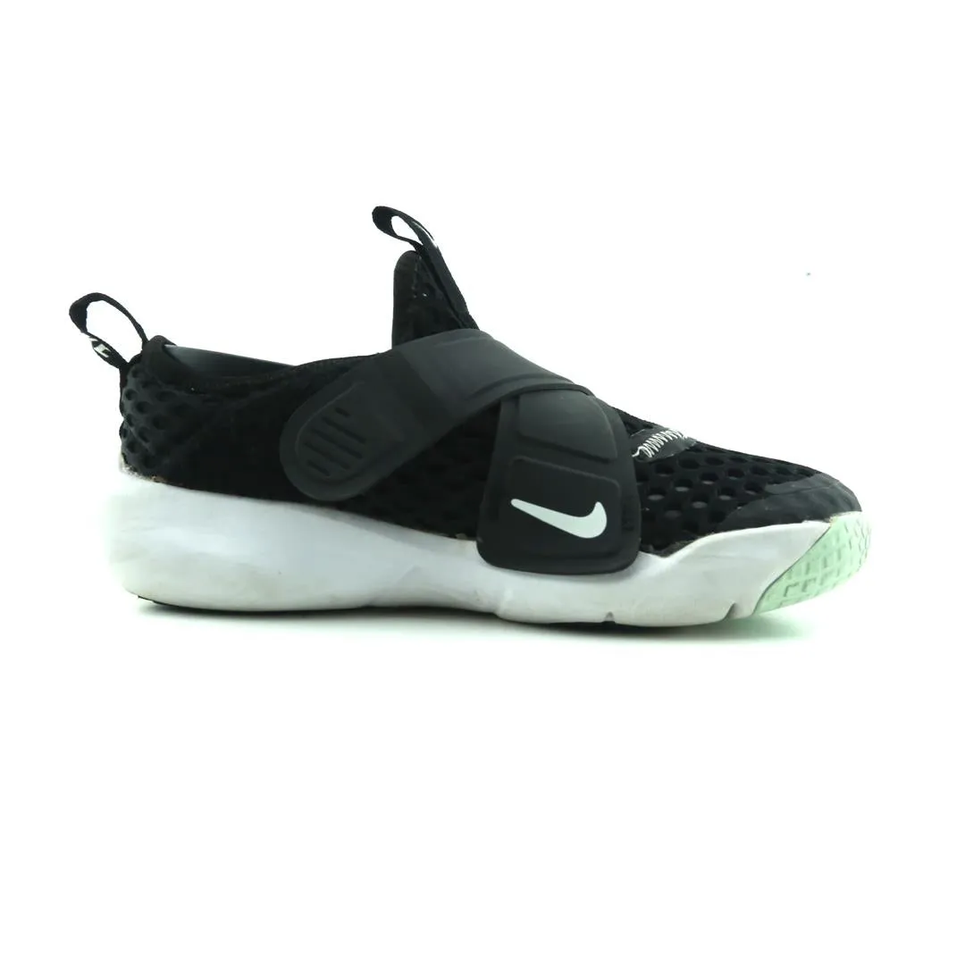 NIKE  FLEX ADVANCE BR sporty Nike shoe designs