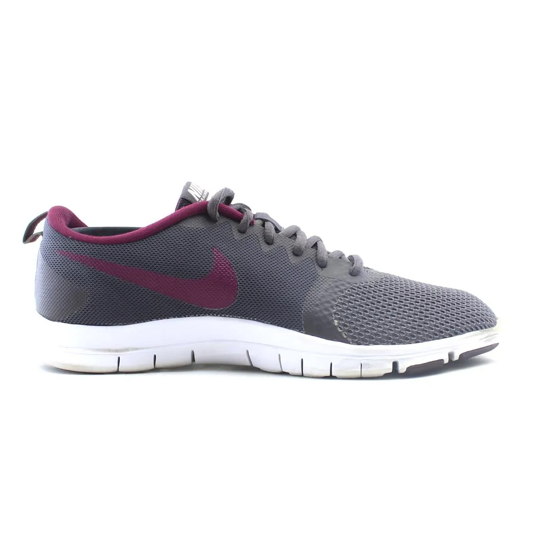 NIKE FLEX ESSENTIAL TR classic Nike shoe photos