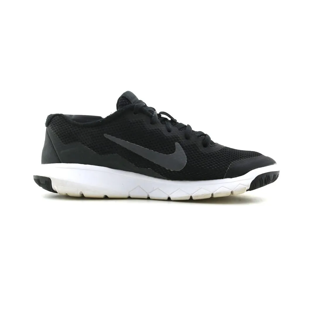 NIKE FLEX EXPERIENCE RN 4 sleek Nike sneaker angles