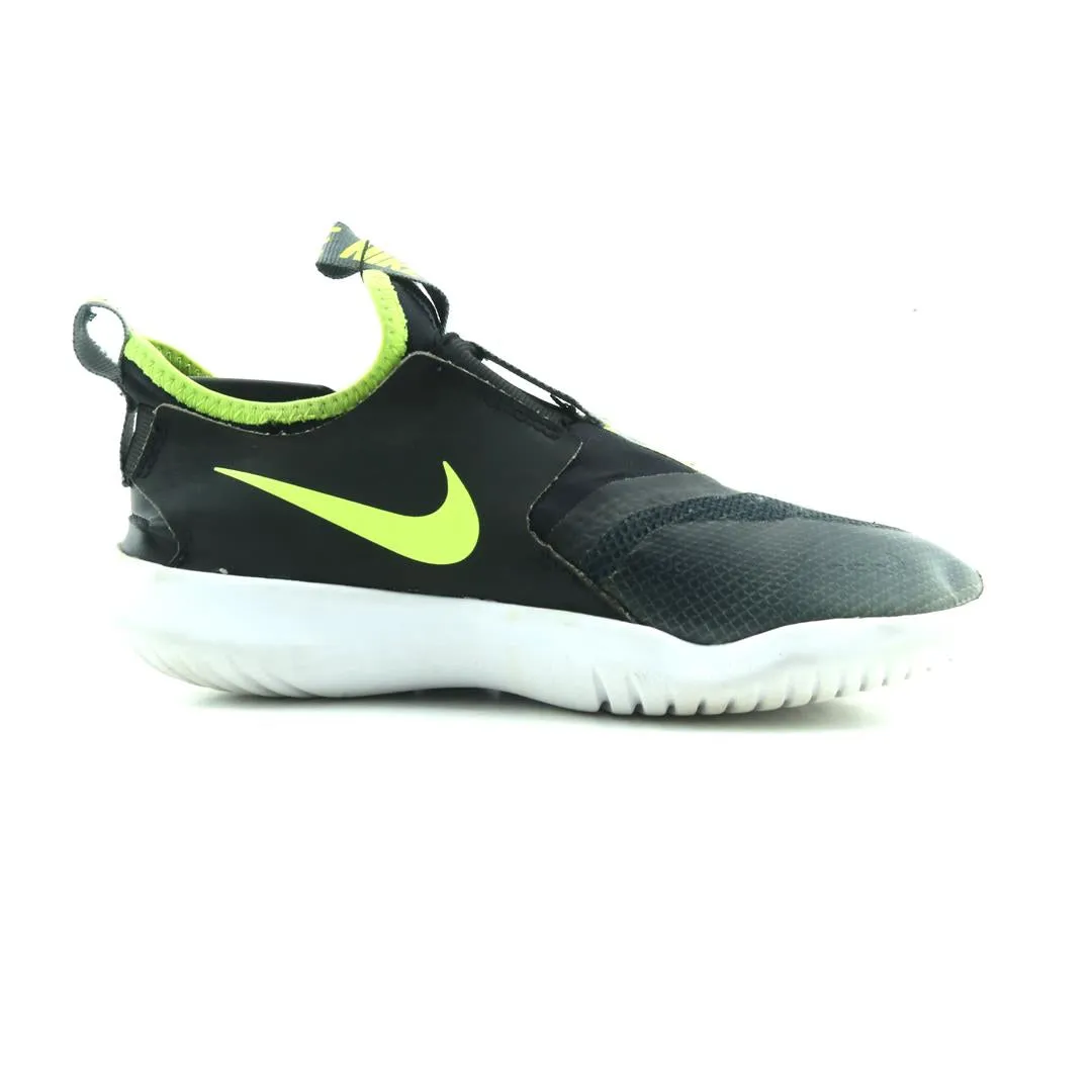 NIKE FLEX RUNNER sporty Nike shoe designs
