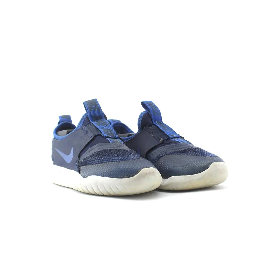 NIKE  FLEX RUNNER sporty Nike shoe designs