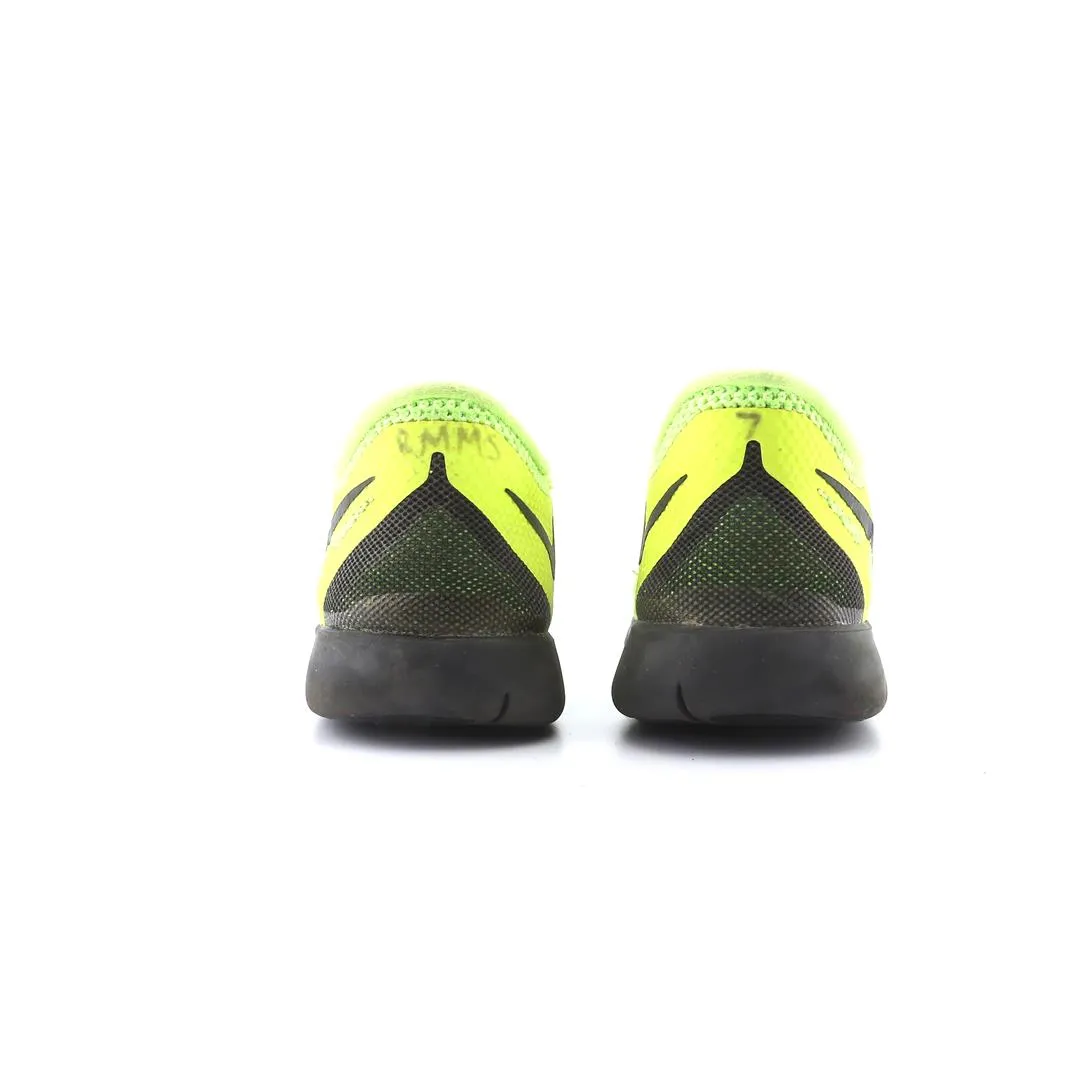 NIKE FREE 5.0 sleek Nike sneaker angles