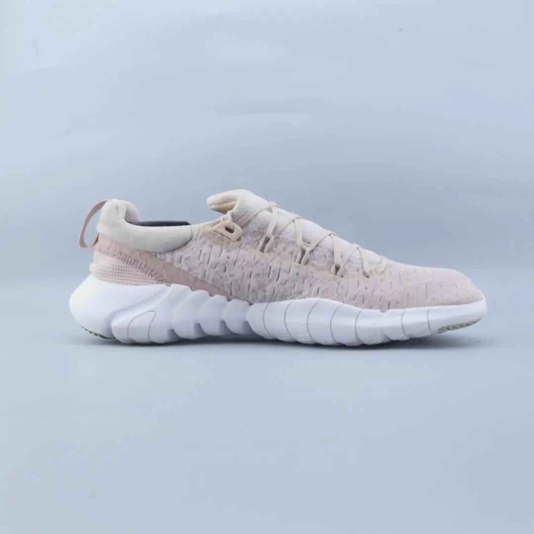 NIKE  FREE RUN 5.0 Nike sneaker detail shots