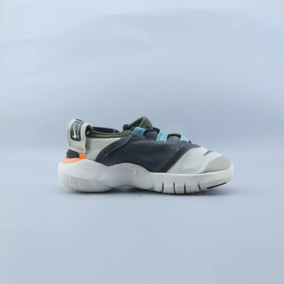 NIKE FREE RUN 5.0 Nike sneaker detail shots