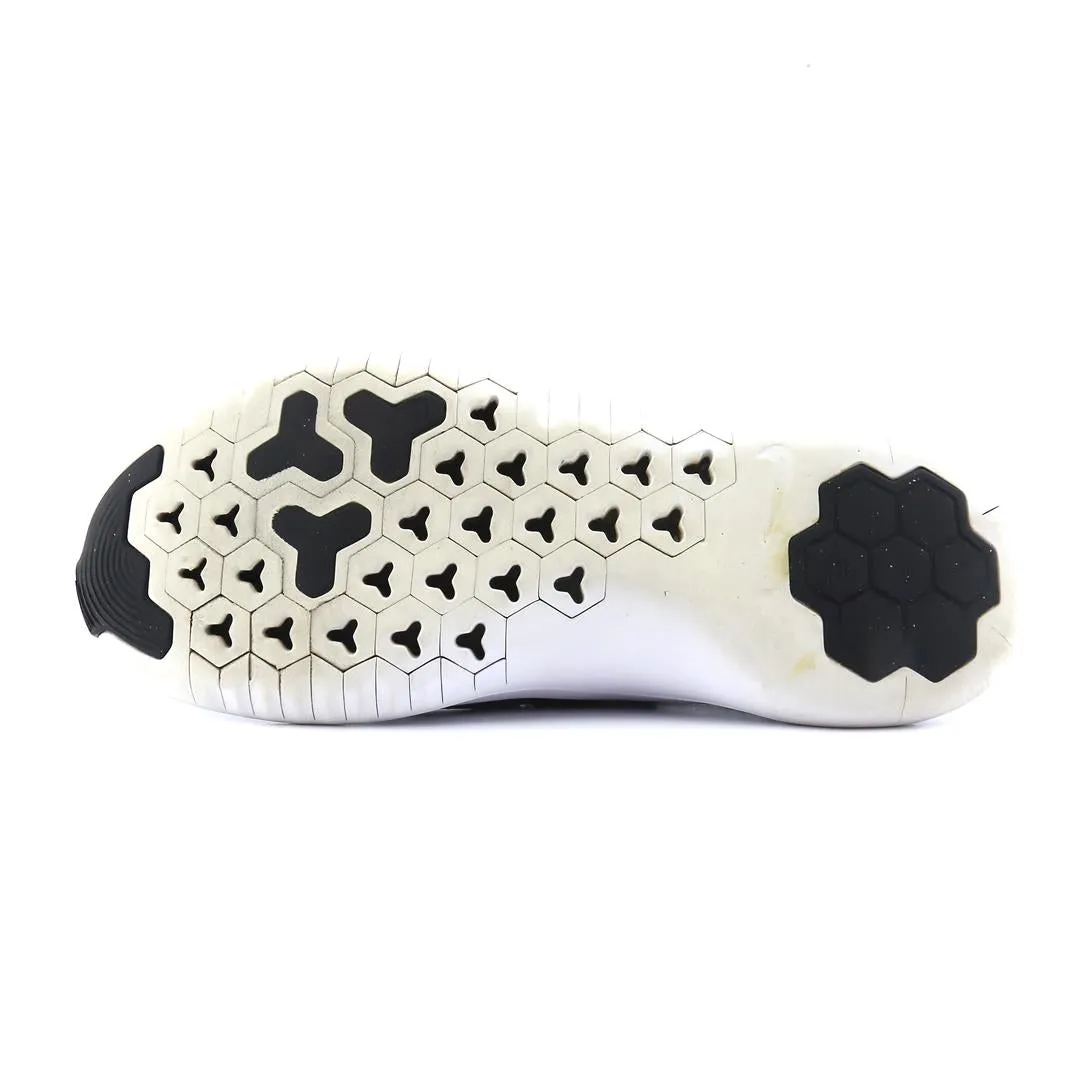 NIKE  FREE TR 8 classic Nike shoe photos