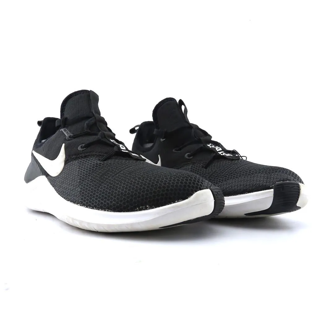 NIKE  FREE TR 8 classic Nike shoe photos
