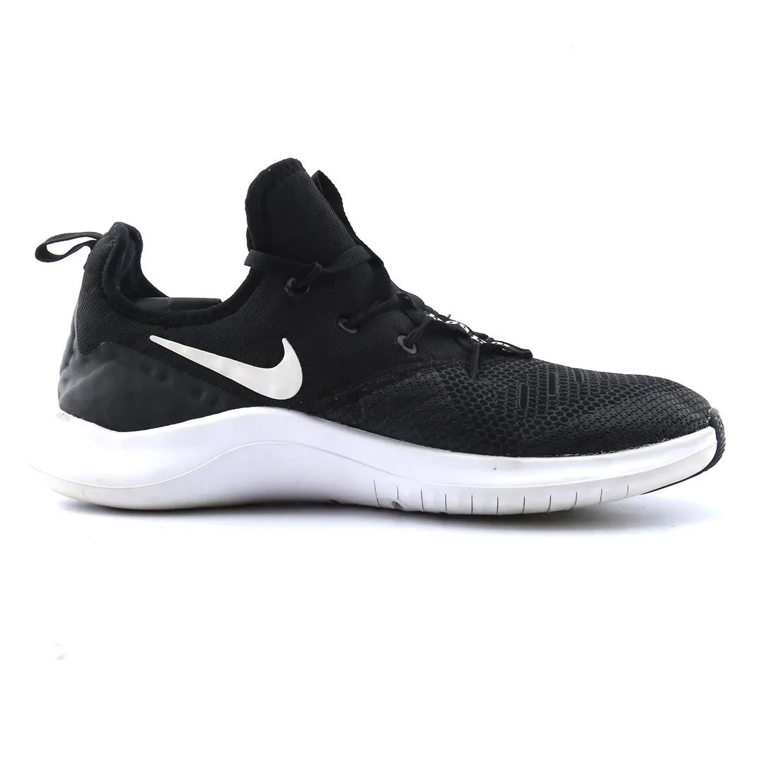 NIKE  FREE TR 8 classic Nike shoe photos