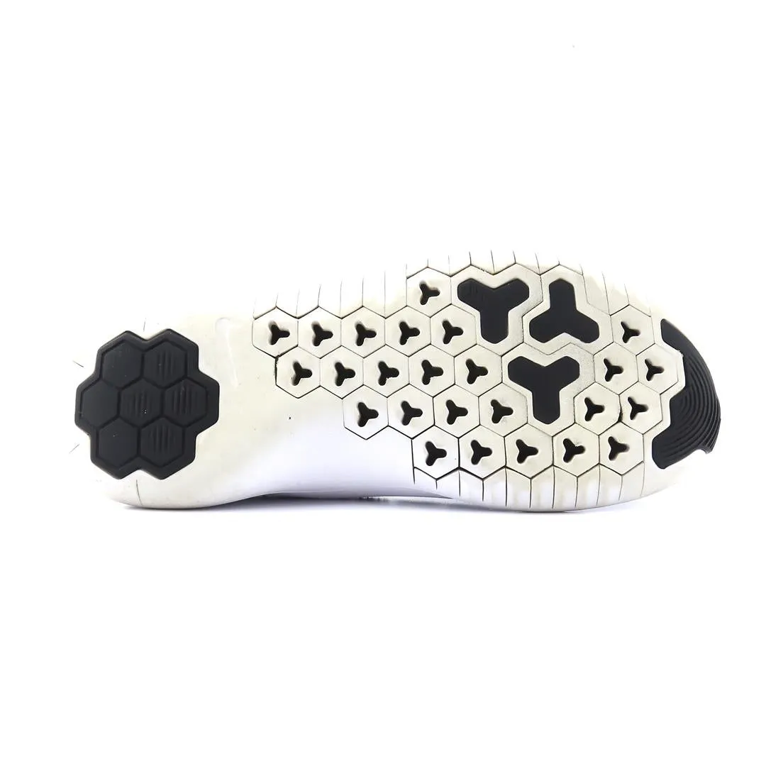 NIKE  FREE TR 8 classic Nike shoe photos