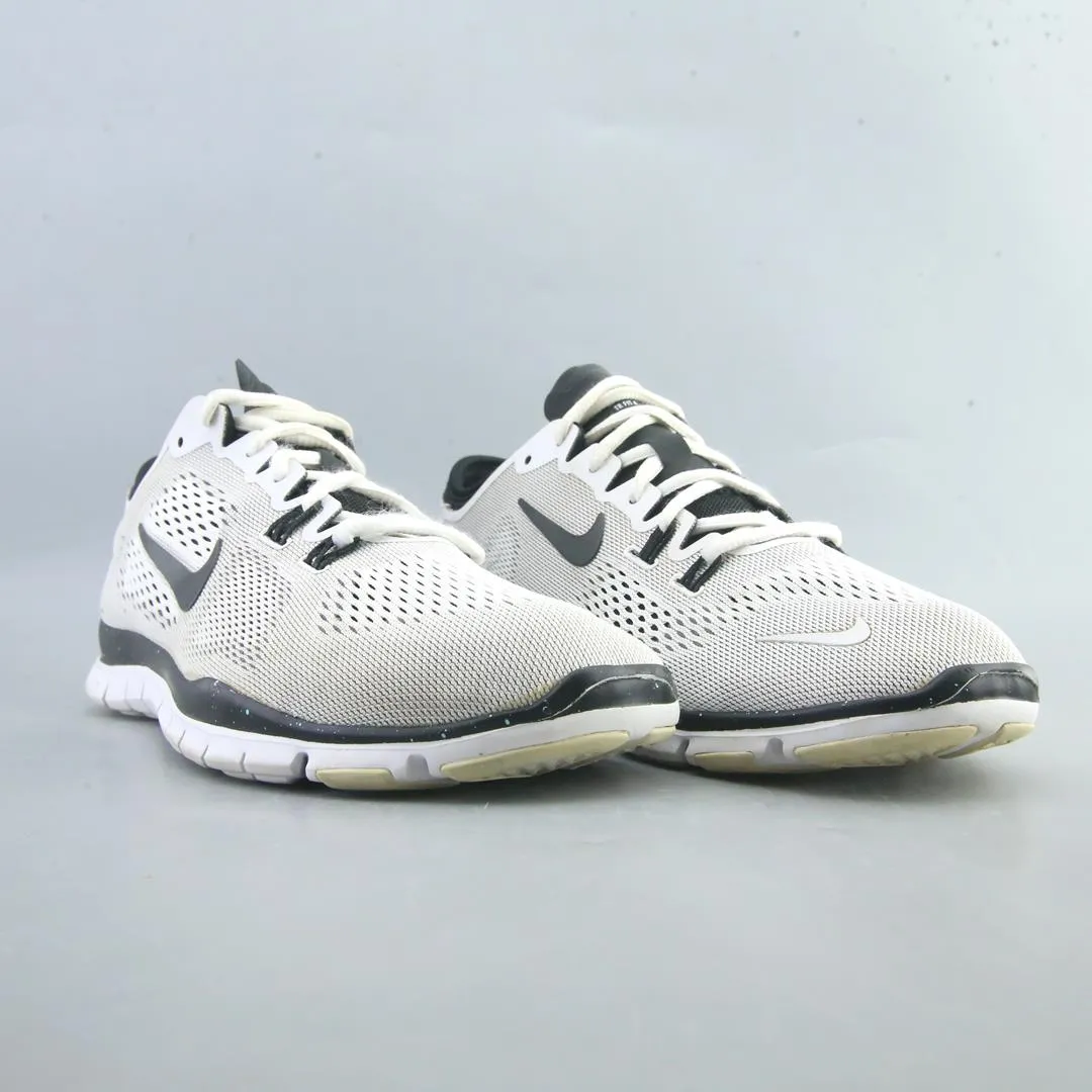 NIKE FREE TR FIT 4 sporty Nike shoe designs