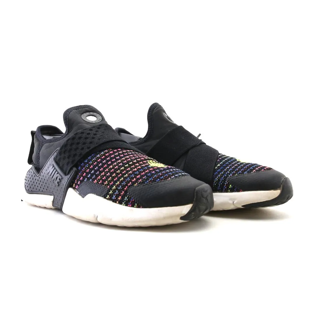 NIKE HUARACHE EXTREME stylish Nike trainer looks