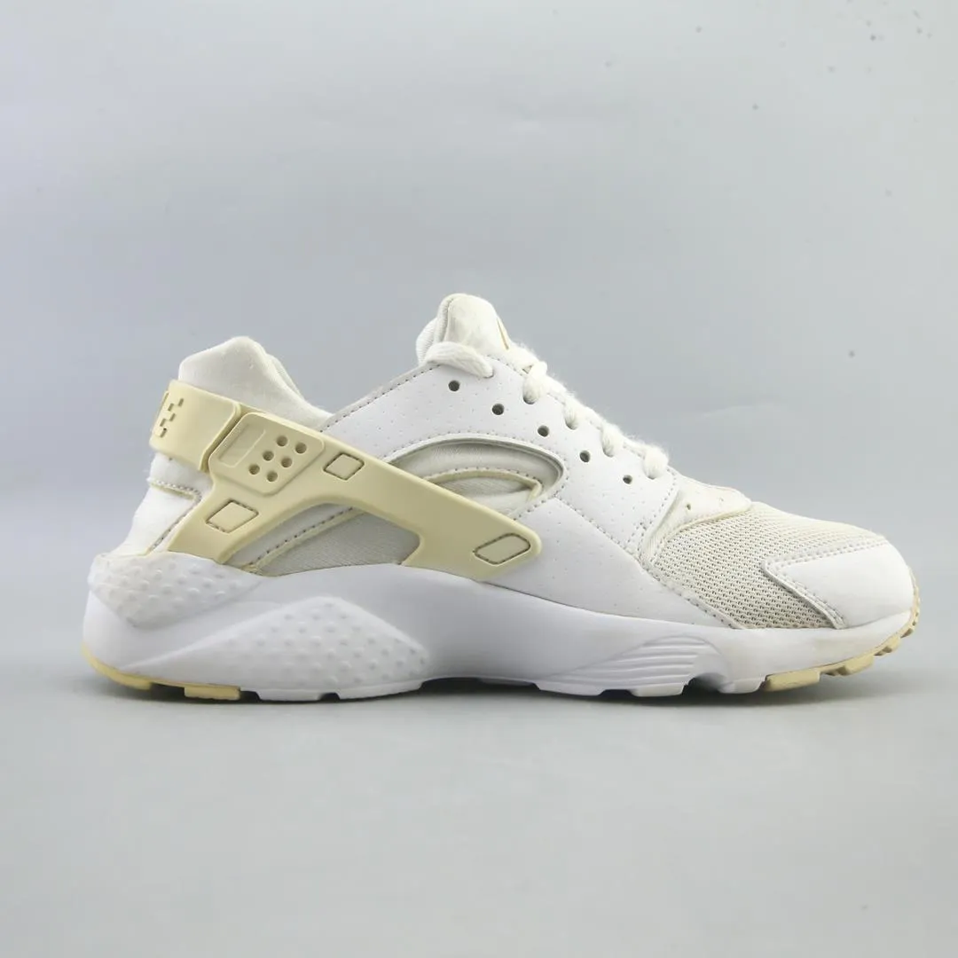 NIKE HUARACHE RUN sleek Nike sneaker angles