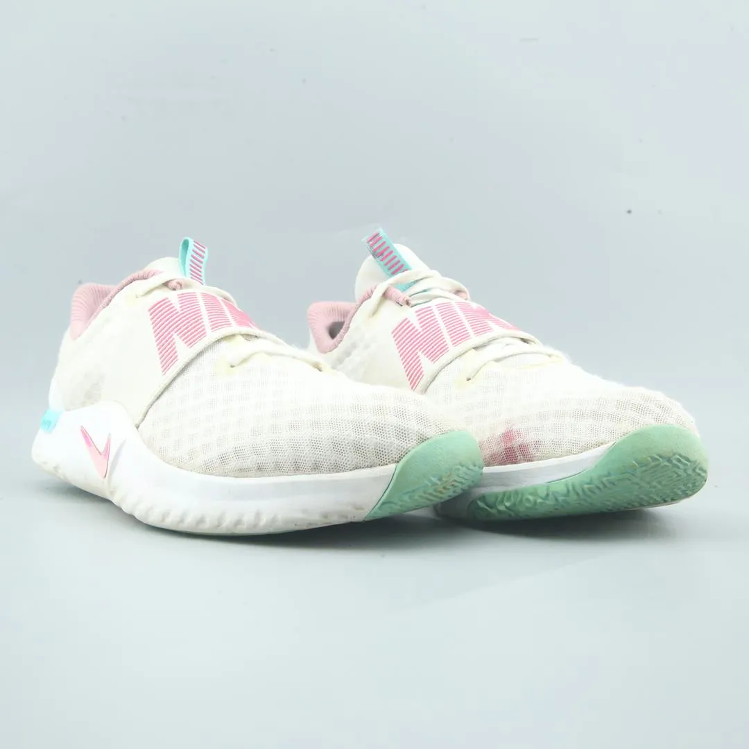 NIKE IN-SEASON TR 9 Nike sneaker detail shots